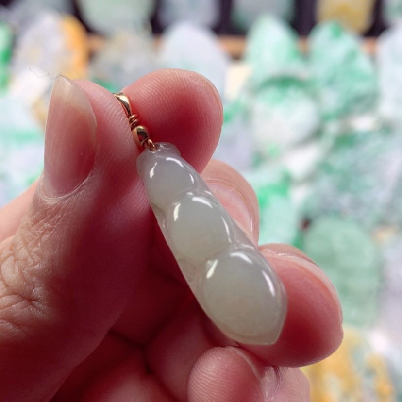 【闪购商品】翡翠吊坠(不含链)未镶嵌