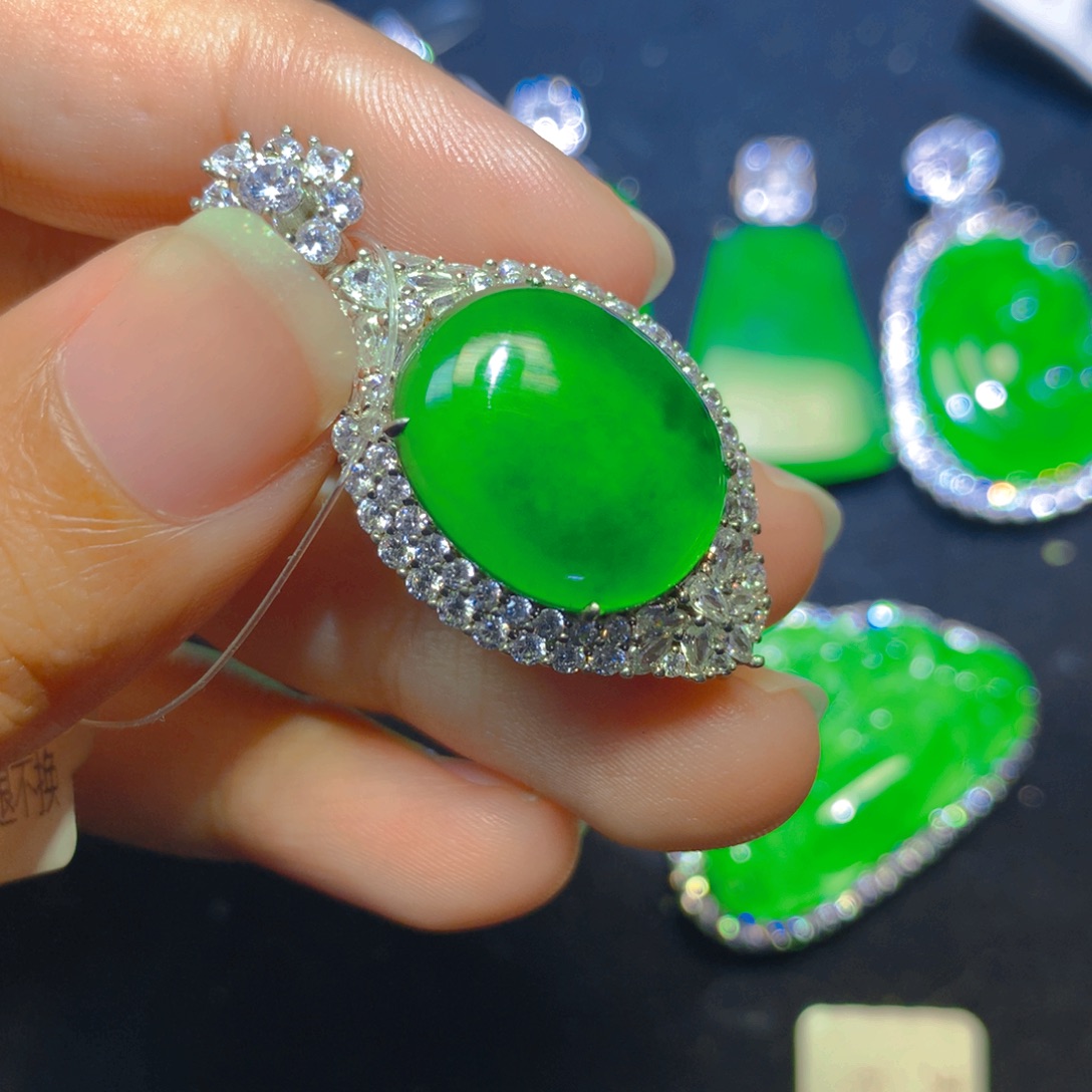 翡翠银S925镶嵌颈饰