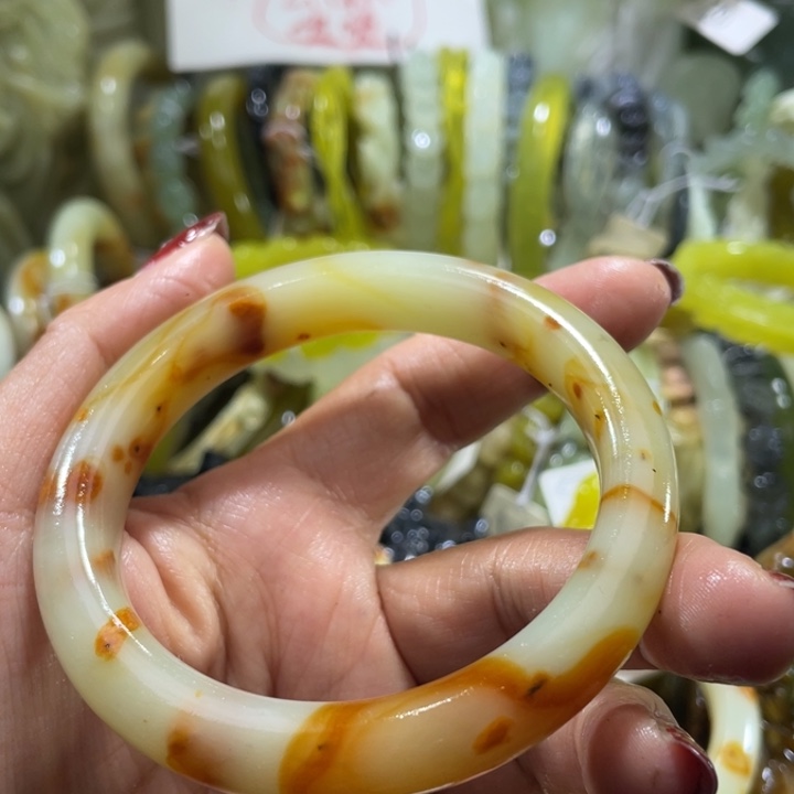 狼***哥岫玉未镶嵌手镯手镯