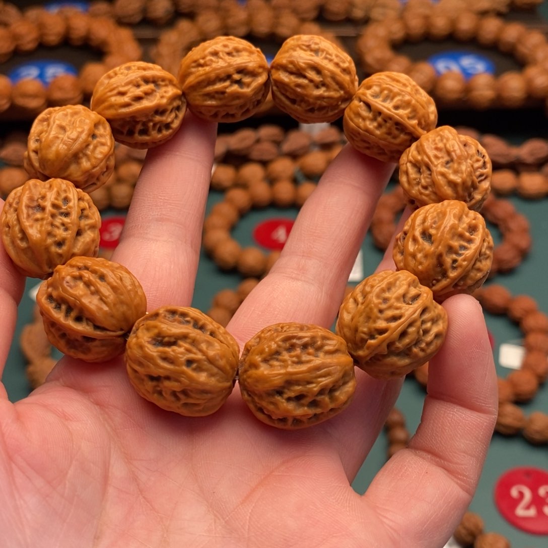 文玩核桃手串19尺寸八棱