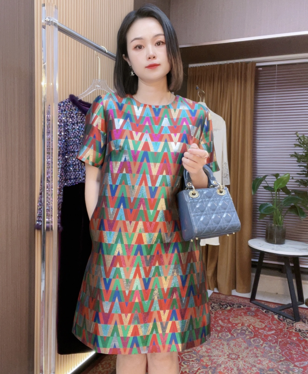 2002彩虹V字织锦提花圆领套头连衣裙时尚气质短袖女春夏宽松M94