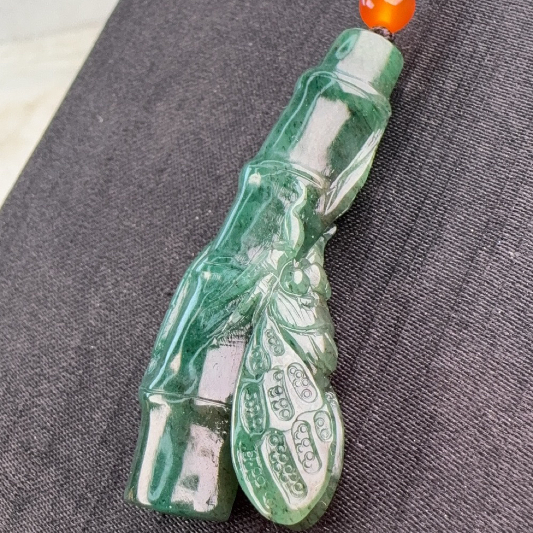 南阳独玉冰绿色富贵缠身吊坠一鸣惊人知了吊坠长55宽23厚10节节高