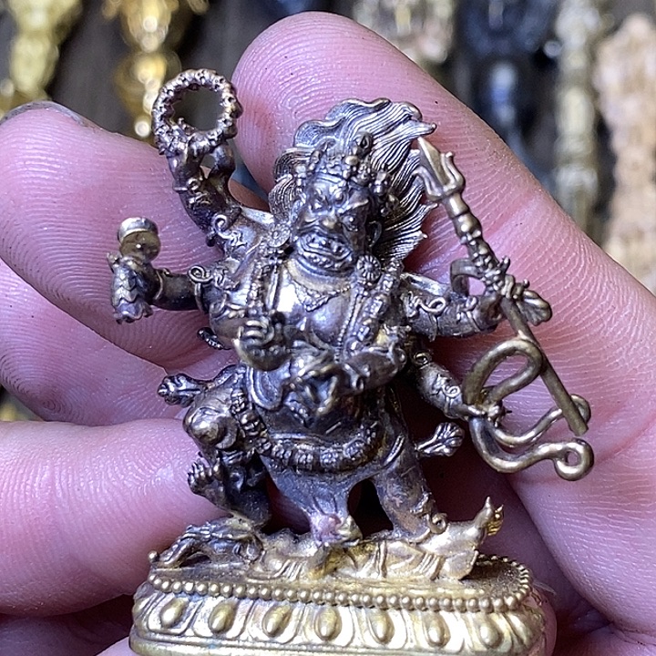 藏传微瑕母版福利