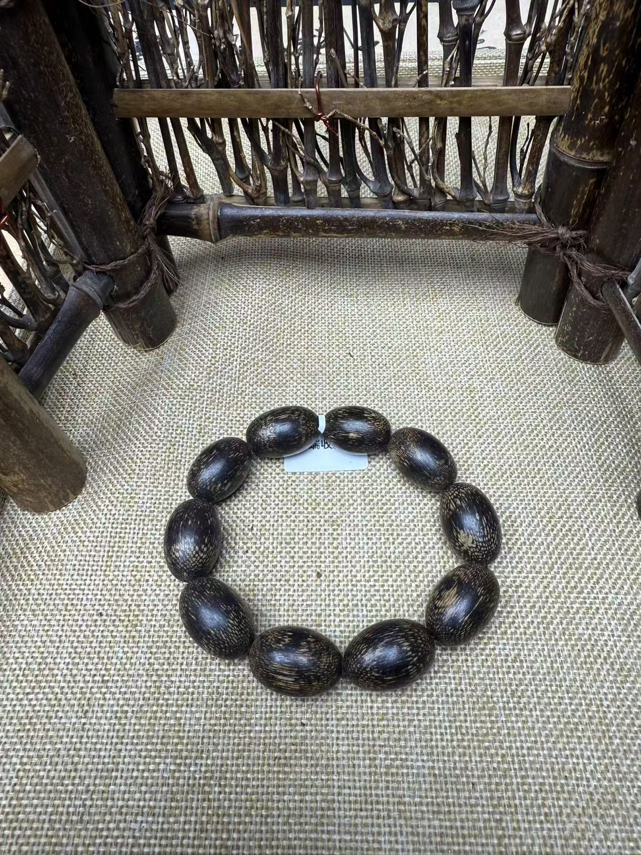 A11龙二文玩成品木串