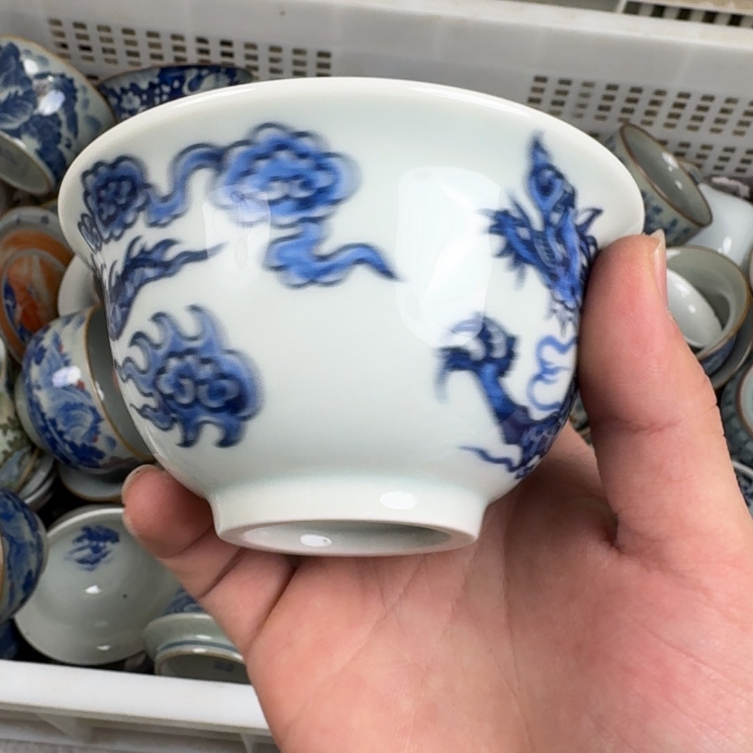 铠甲龙压手杯白瓷