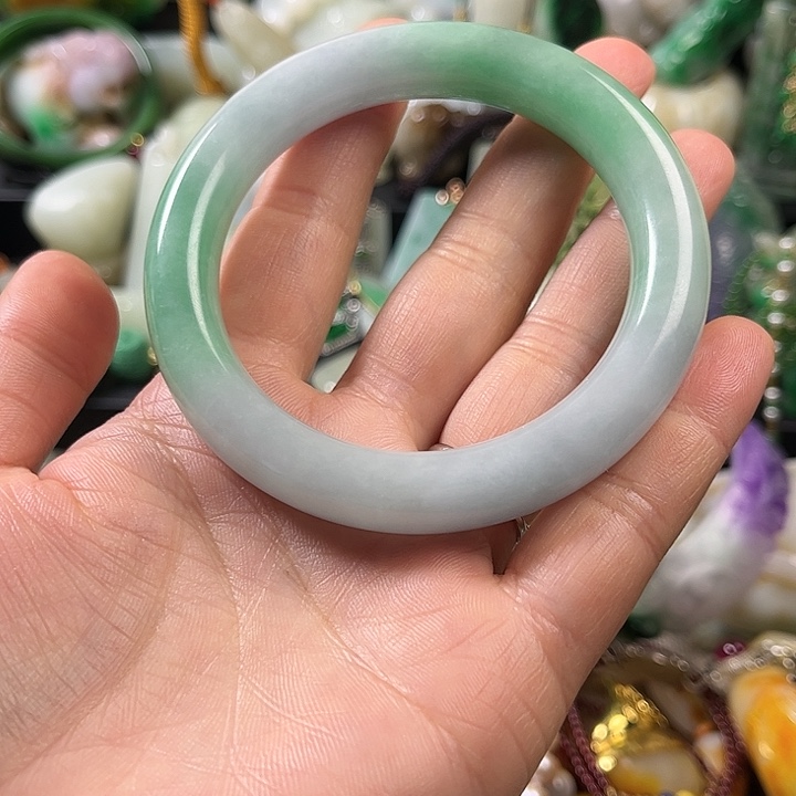 迷***云翡翠未镶嵌颈饰翡翠未镶嵌颈饰