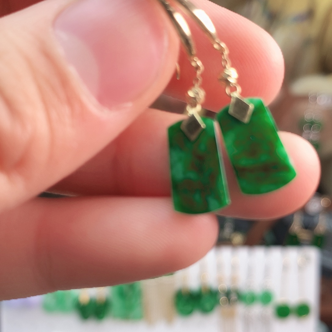 翡翠耳饰18K金镶嵌耳饰