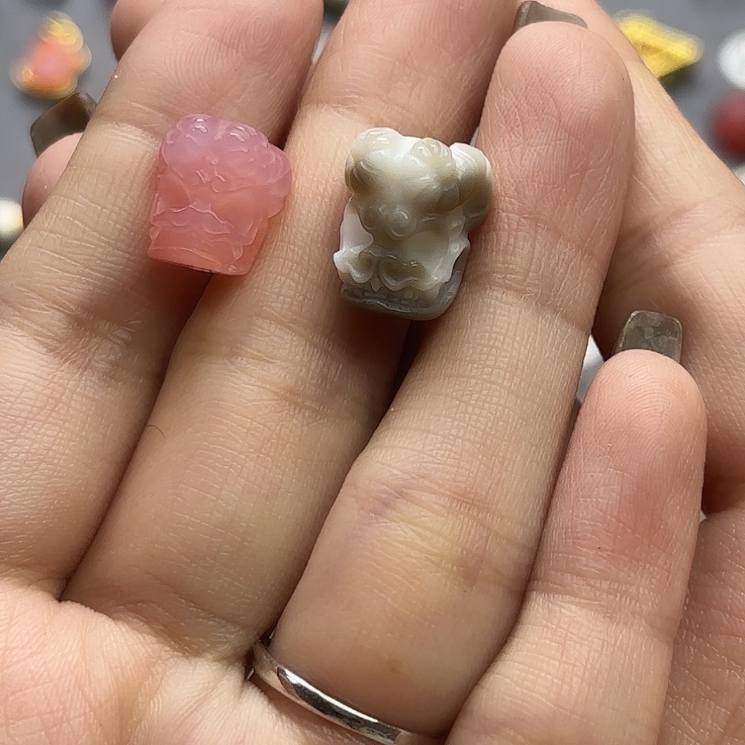 老***熊玛瑙/玉髓未镶嵌文玩配饰