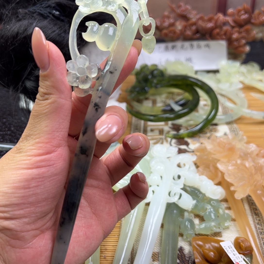 蛇纹石玉未镶嵌发簪