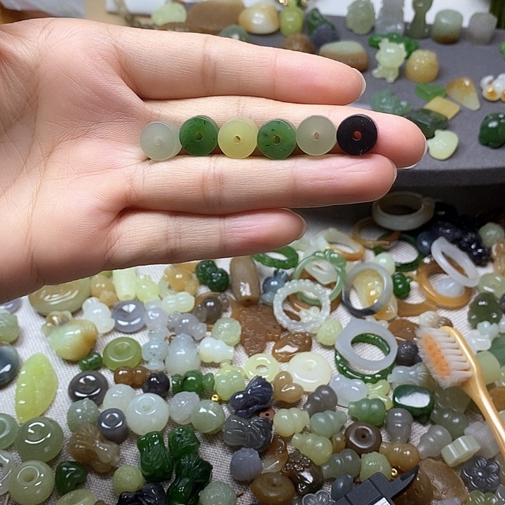 未镶嵌和田玉挂件隔片29.9一个多样性发其一