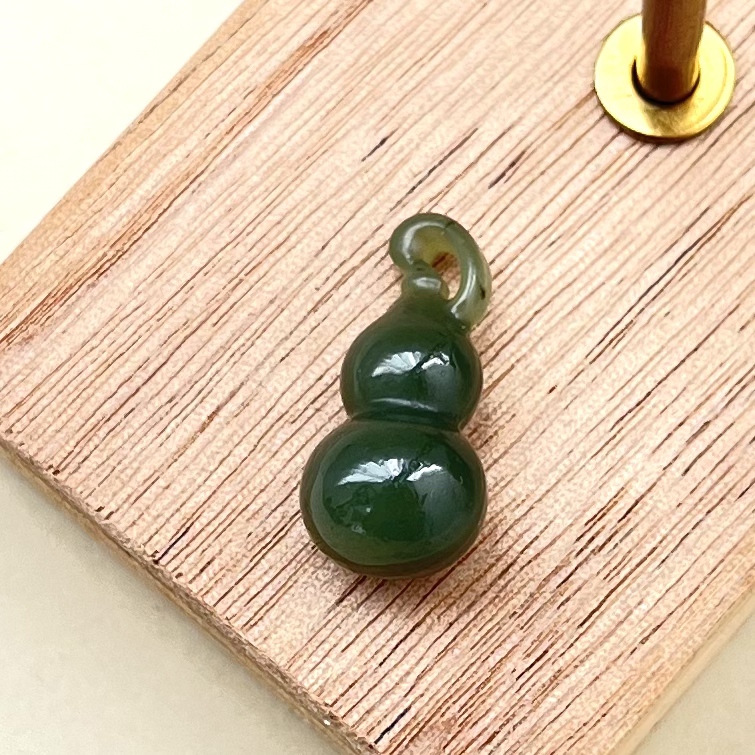 曼曼的珠宝 天然和田玉新疆黄口小葫芦吊坠