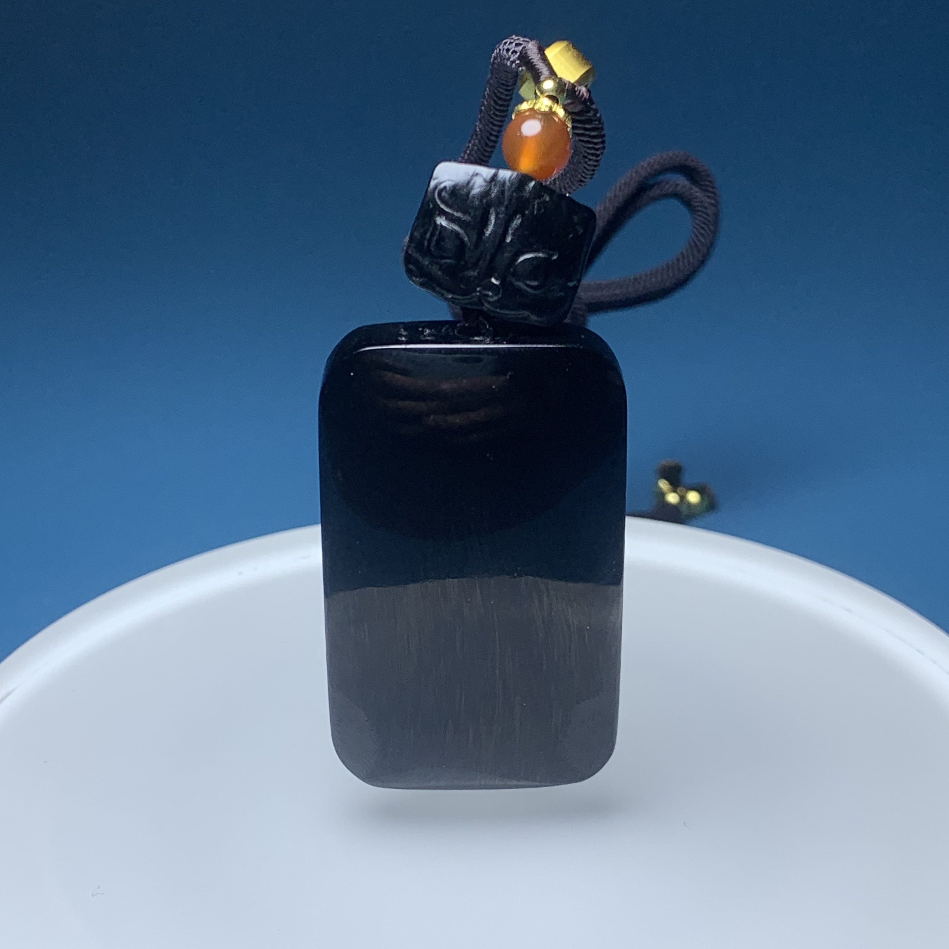 F2002珠宝玉石精选和田玉吊坠