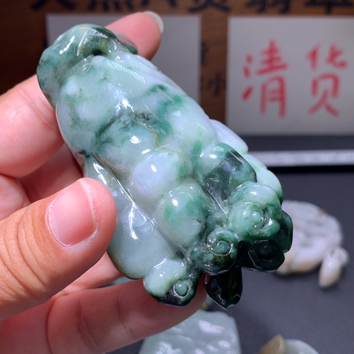 翡翠未镶嵌颈饰保真天然A货翡翠