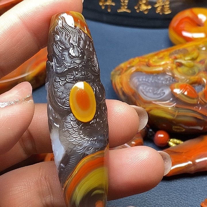 玛瑙/玉髓挂件未镶嵌黎*