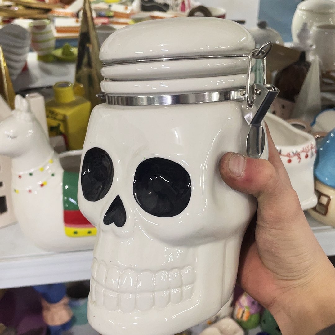 摆件   封釉。    微瑕。     