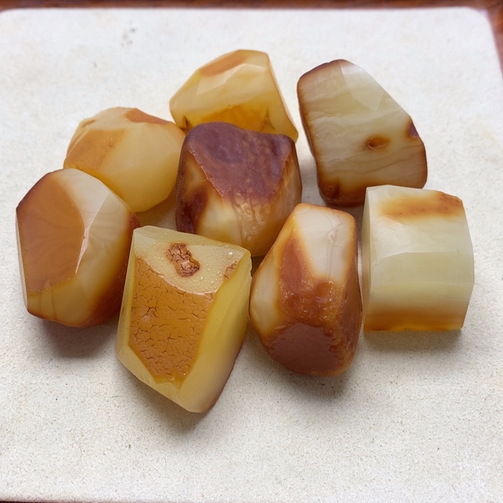 未镶嵌定制琥珀飞*员蜜蜡工坊原石定制