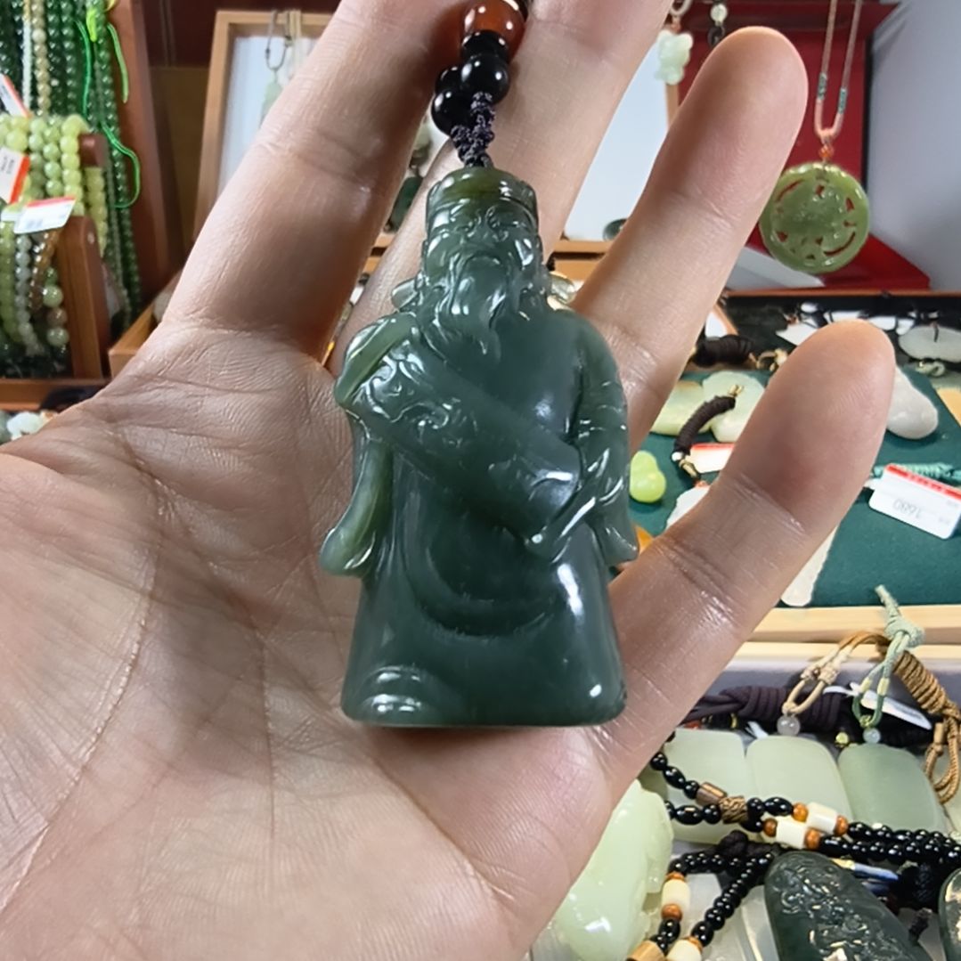 花***卜和田玉未镶嵌颈饰