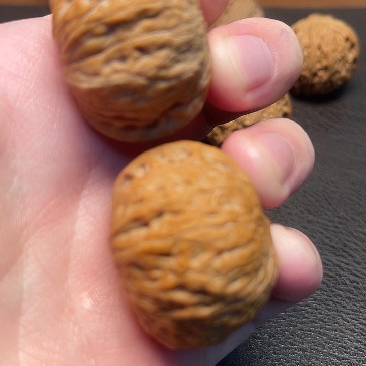 文玩核桃吊坠沈**?铁锤38