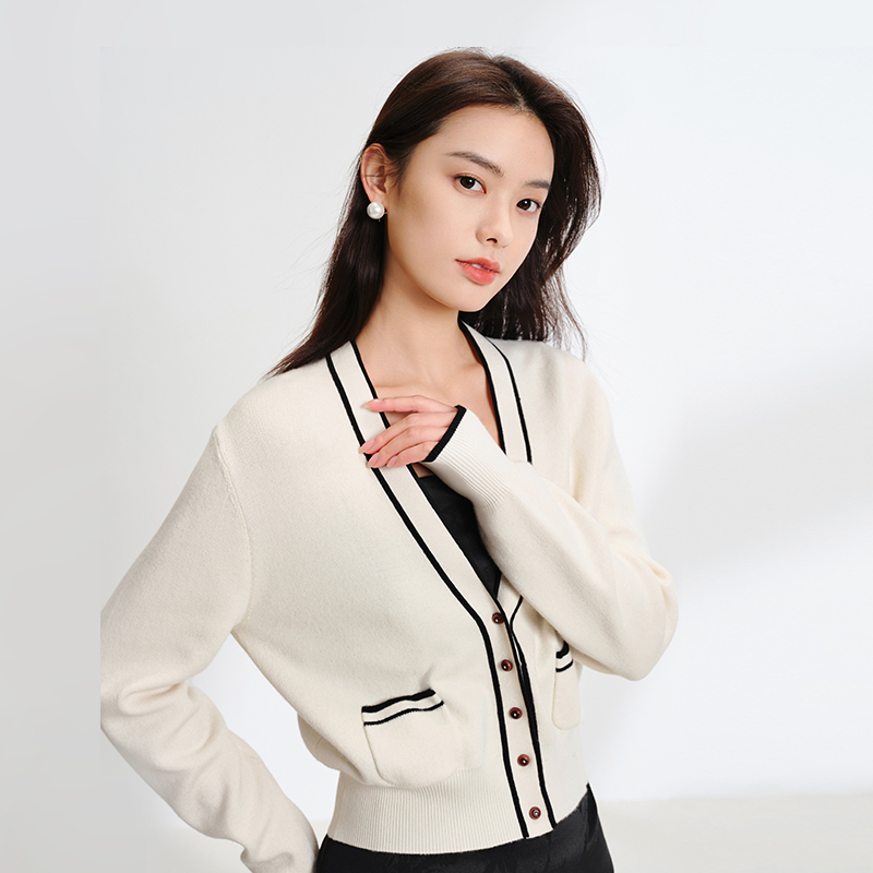 EP YAYING雅莹女装 棉羊绒混纺V领撞色针织开衫 2025新款9161A