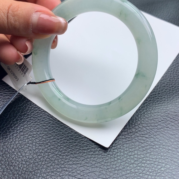 翡翠手镯未镶嵌天然翡翠手镯