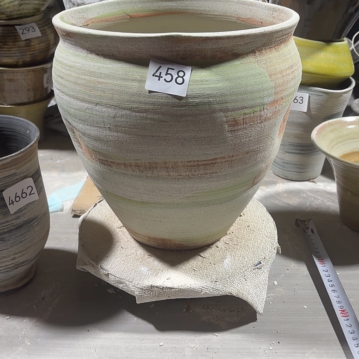 陶摆件高27，口20到24，瑕疵处理，458，有孔