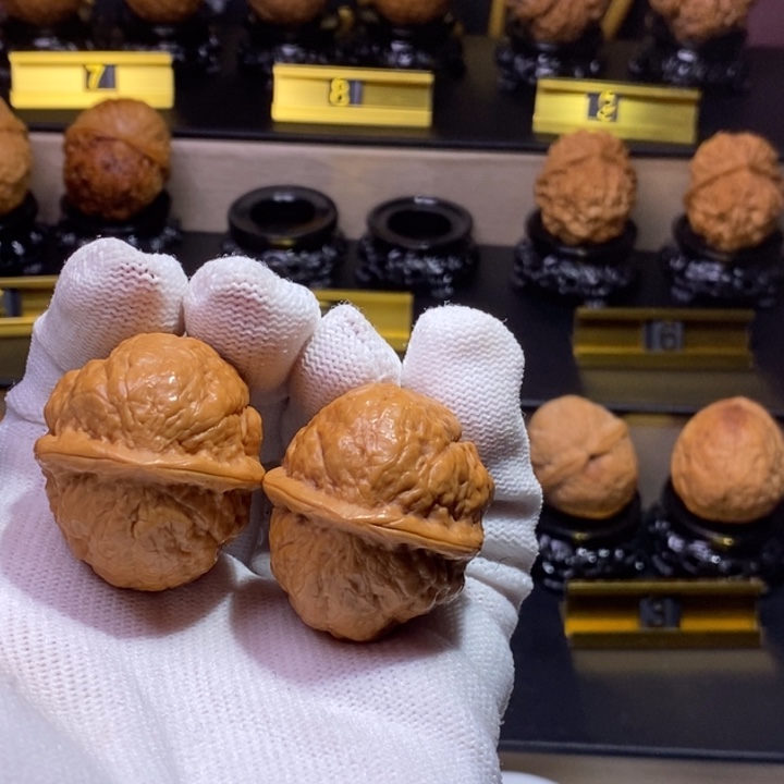 文玩核桃把件貔貅蟾