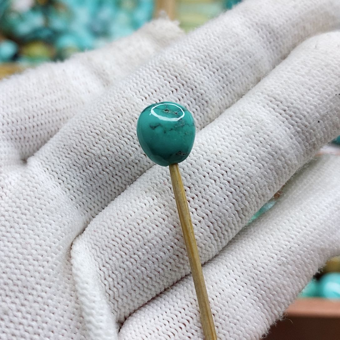 绿松石颈饰未镶嵌