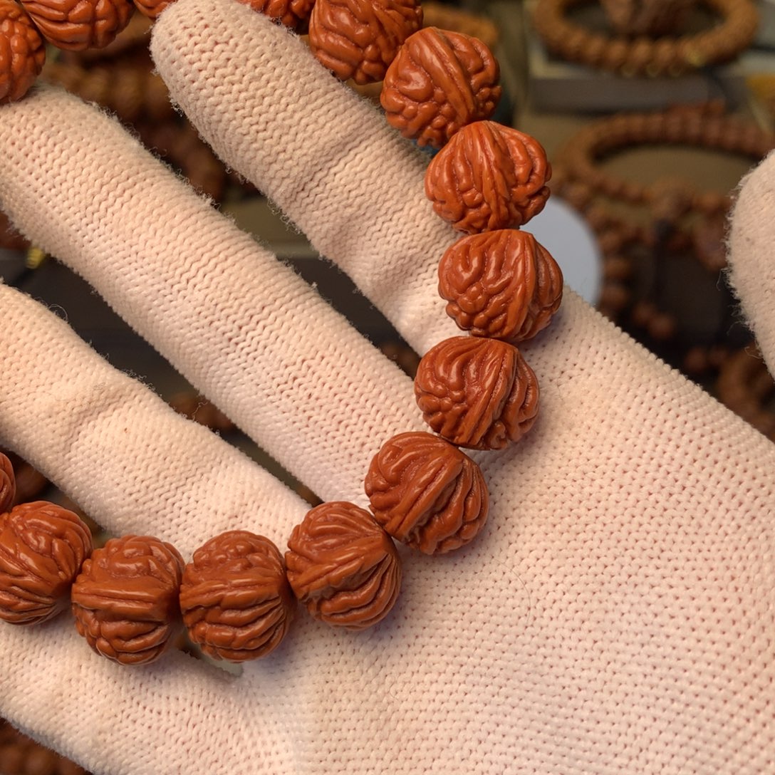 君***蛋桃核手串秦岭龙纹