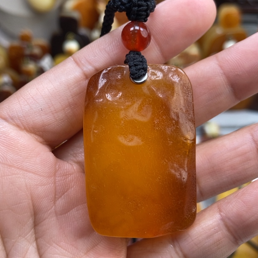 【闪购商品】琥珀颈饰未镶嵌