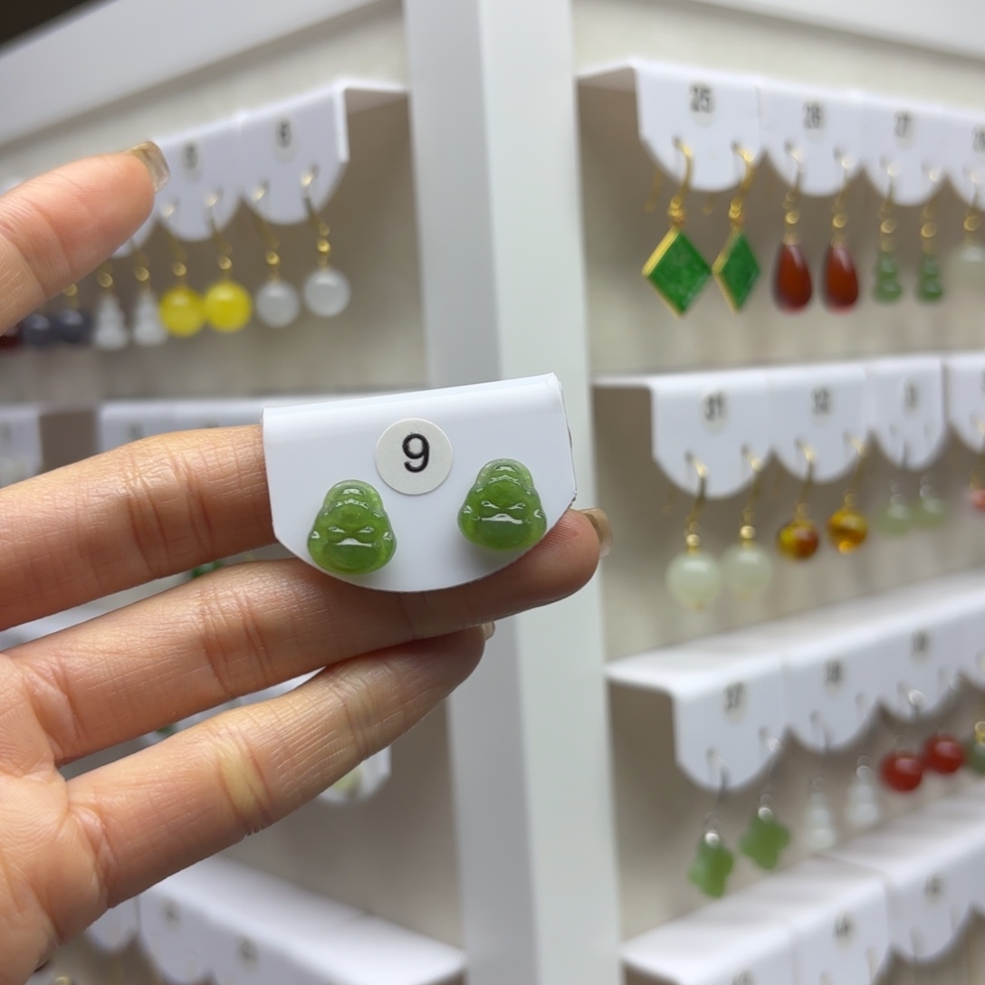 和田玉18K金镶嵌耳饰