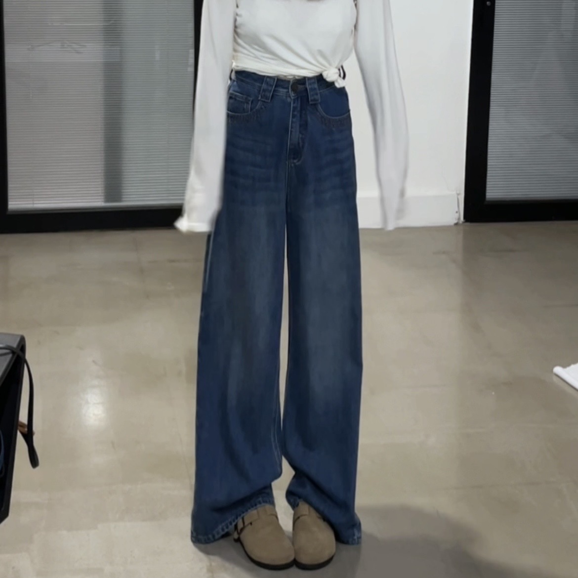 洗水高腰软牛仔窄板直筒牛仔裤 N40