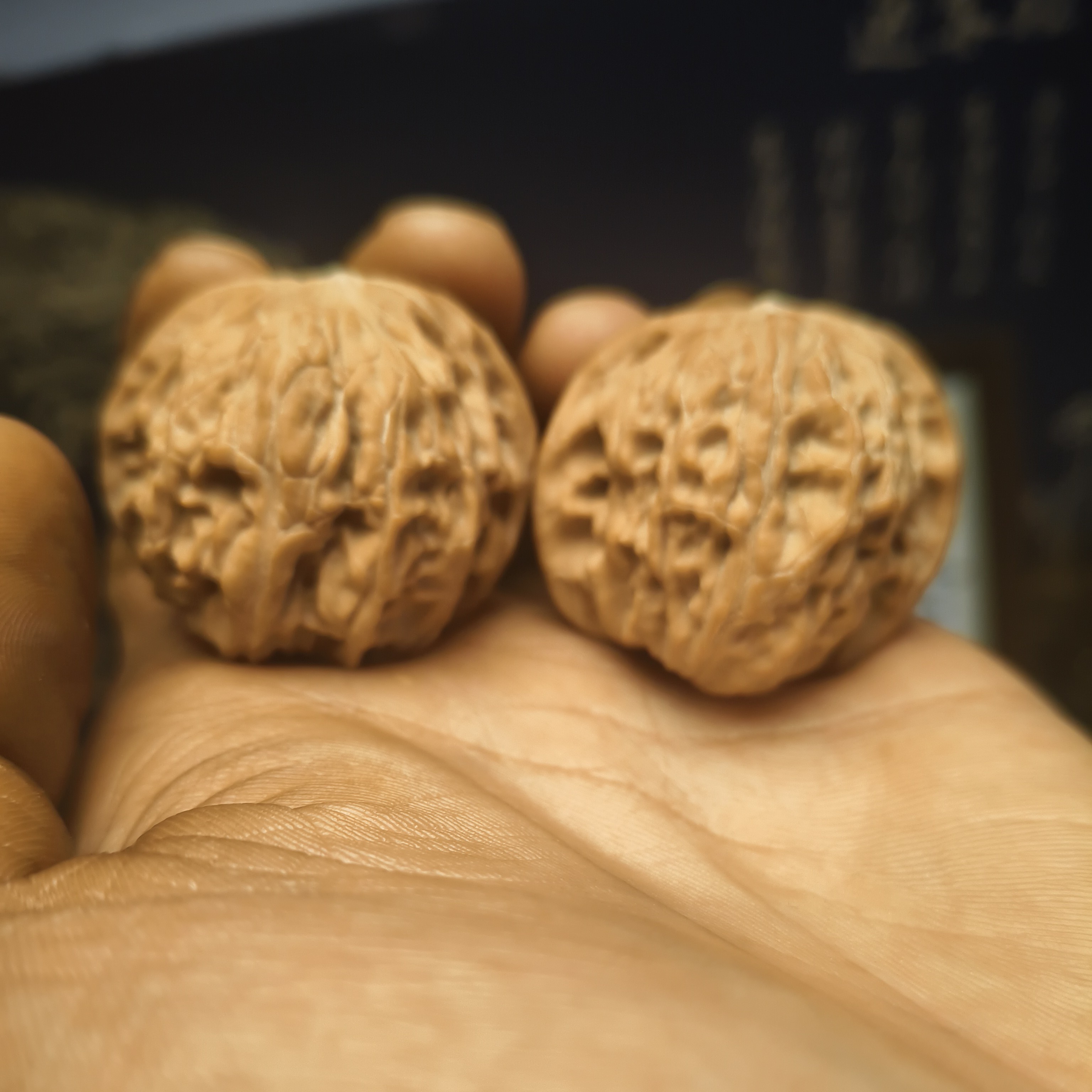 精品文玩核桃磨盘手把件