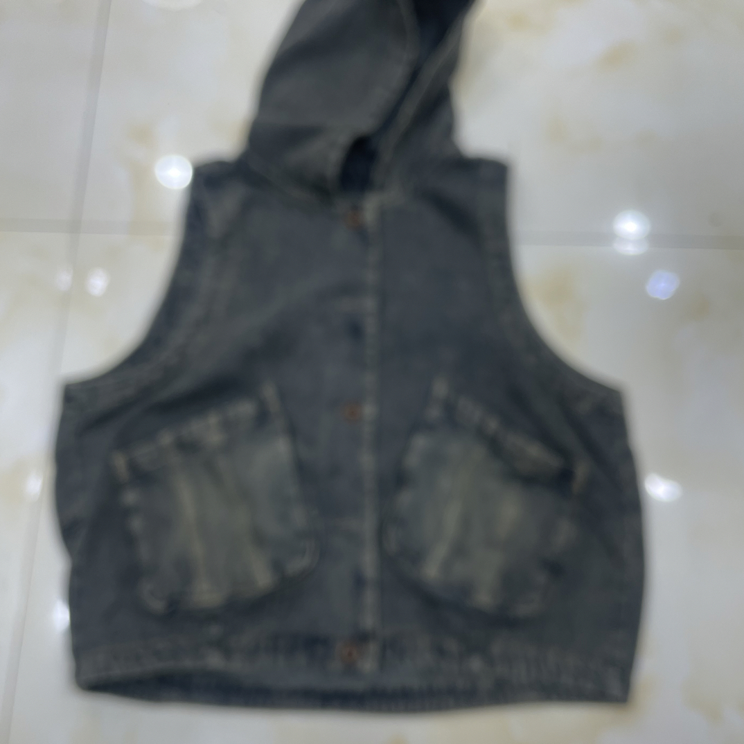 529026秋季帽衫炒色系牛仔马甲