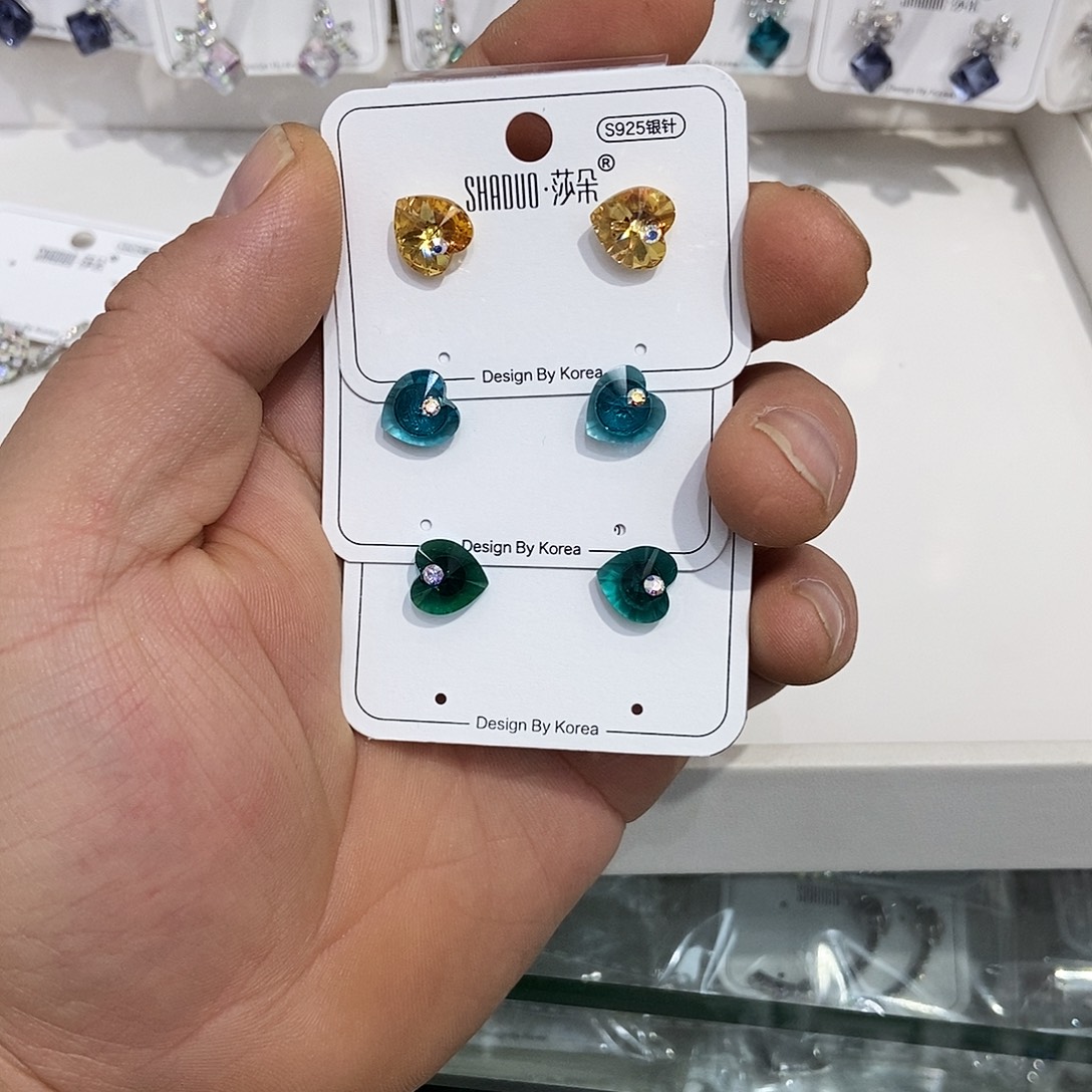 锆石纯铜合金耳钉