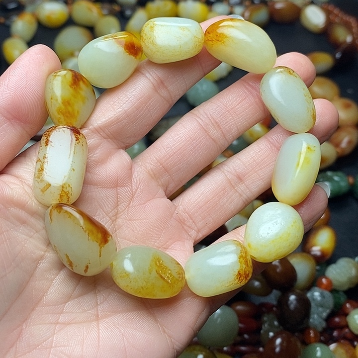 长***人和田玉未镶嵌手链