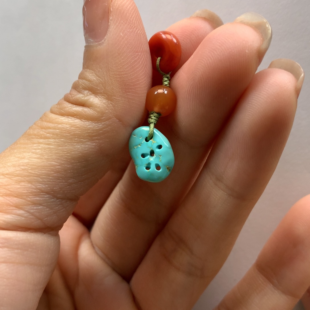 南红玛瑙配饰未镶嵌