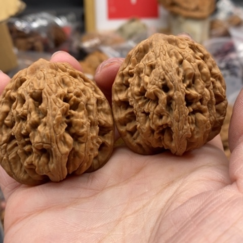 文玩核桃吊坠野*虎头