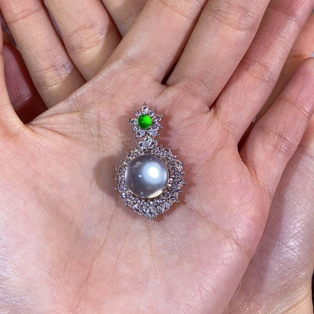 石英质玉吊坠(不含链)未镶嵌