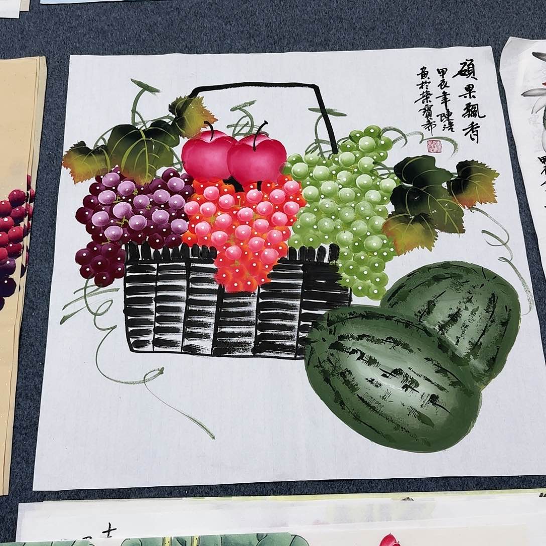 国画尺寸70X70手绘作品