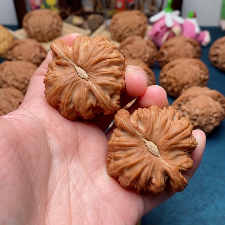 文玩核桃把件?***白狮子45