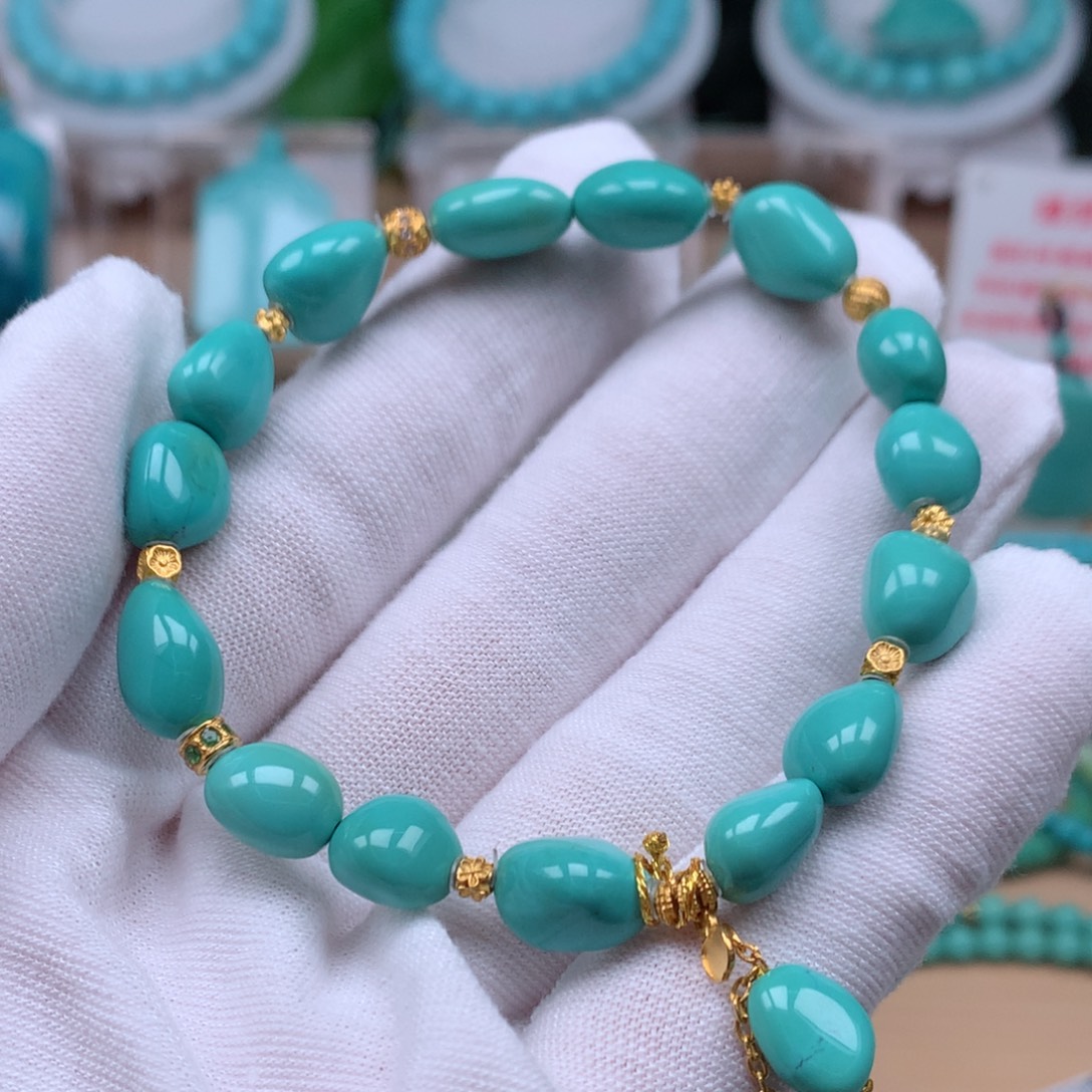 绿松石未镶嵌珠宝奇石