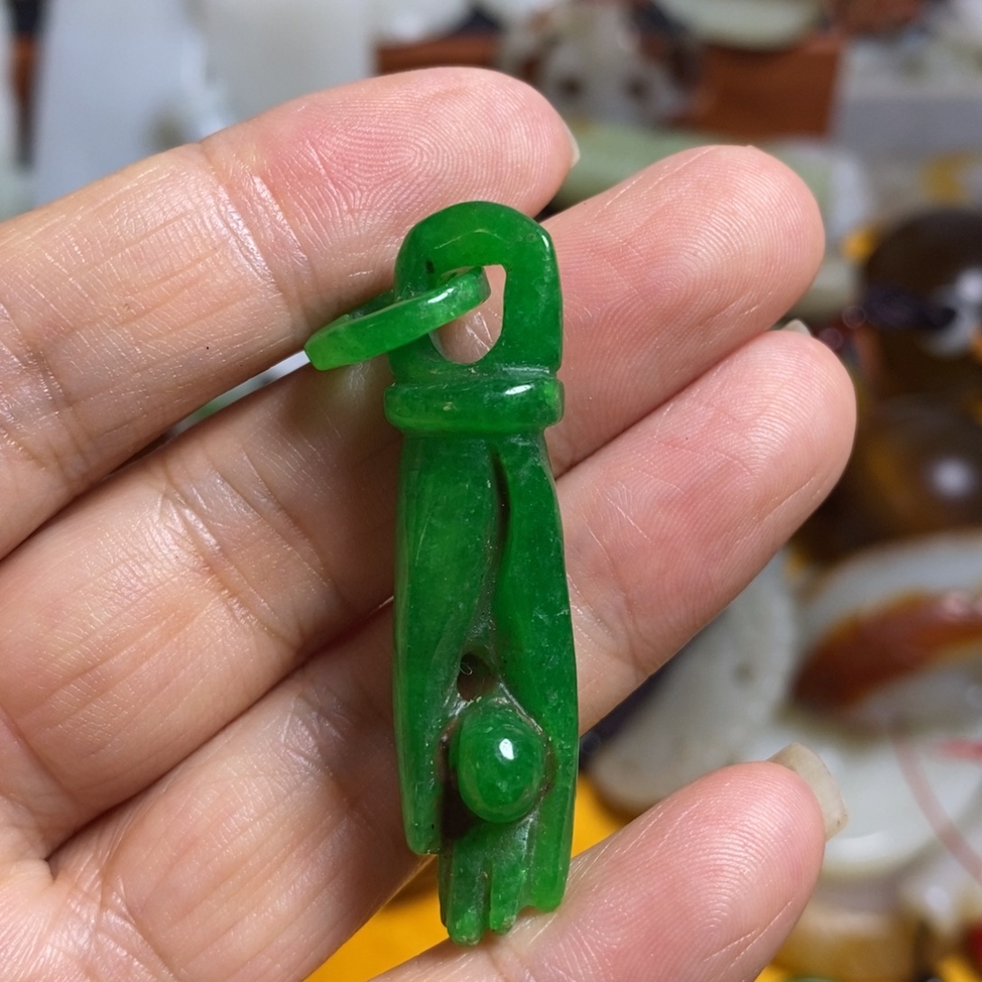 颈饰未镶嵌和田玉（糖玉）