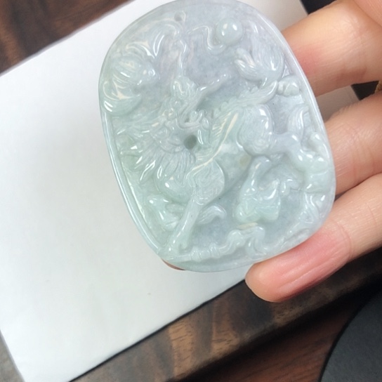 翡翠未镶嵌颈饰缅甸A货，每天下午1点半开播