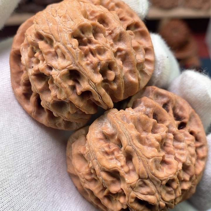 文玩核桃吊坠48全品货头山地红皮大苹果园