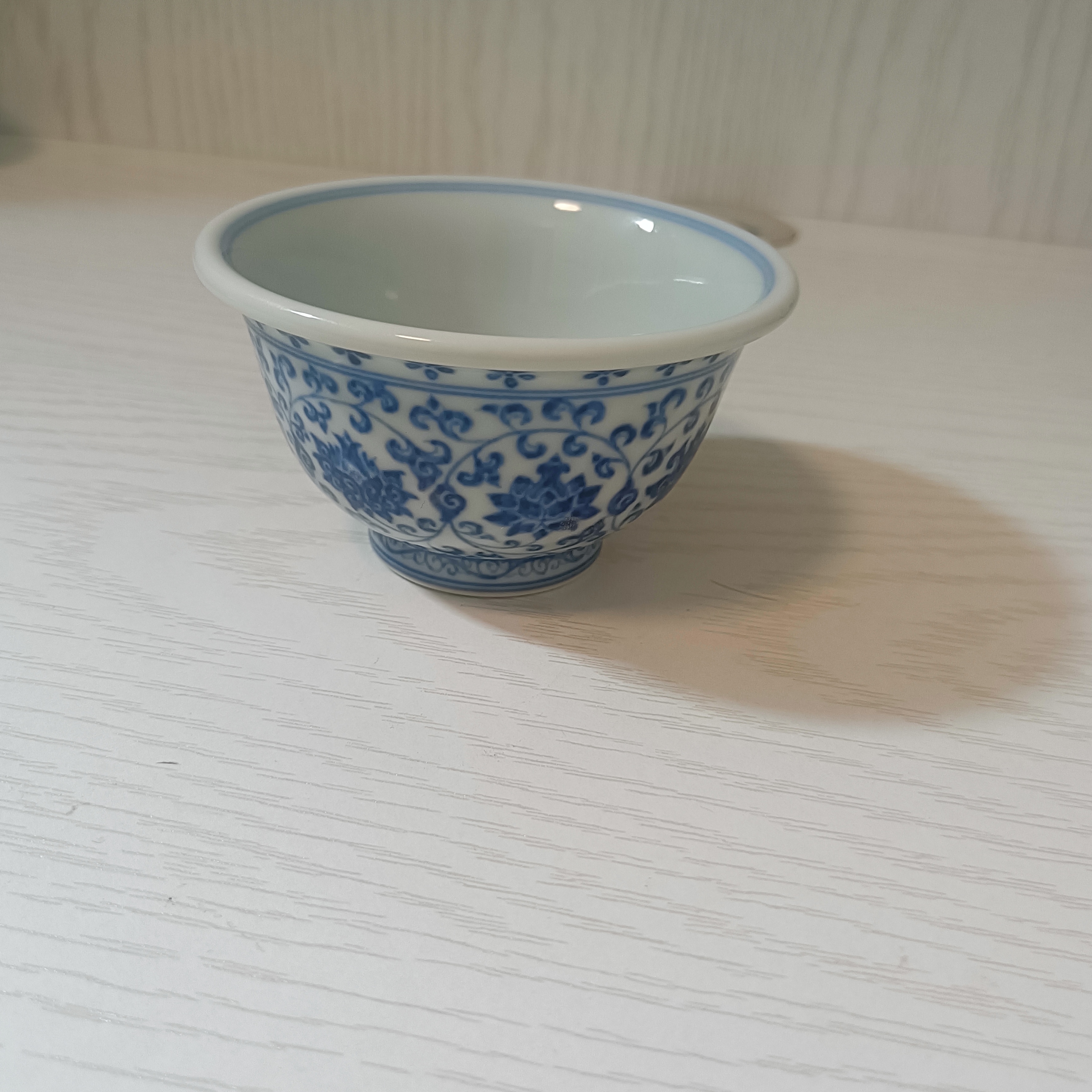 现代仿古青花压手杯