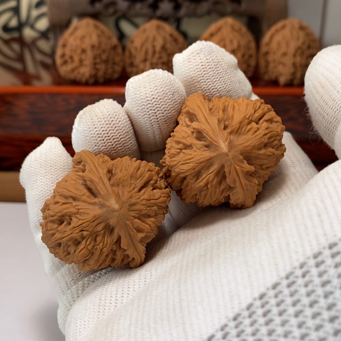 吊坠文玩核桃三角球38