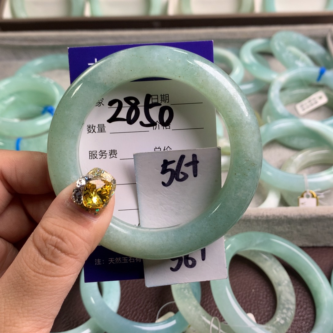 蛇纹石玉手镯未镶嵌2850