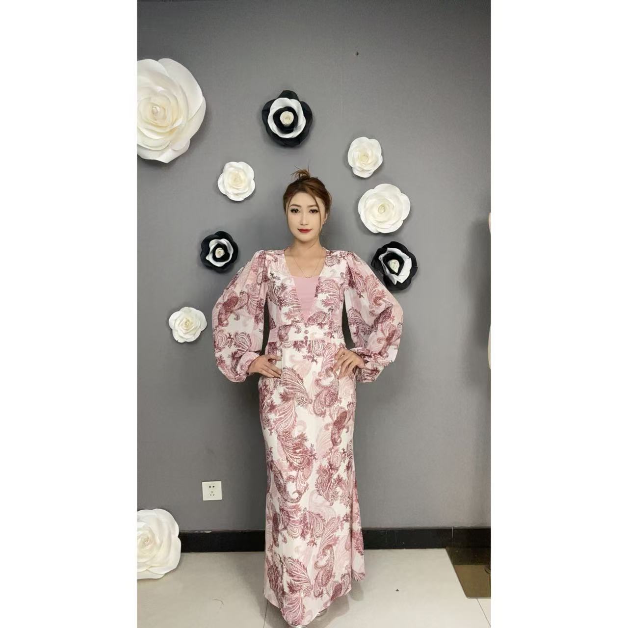 8829【包邮】民族风腰果假V领花纹气质灯笼袖女装连衣裙