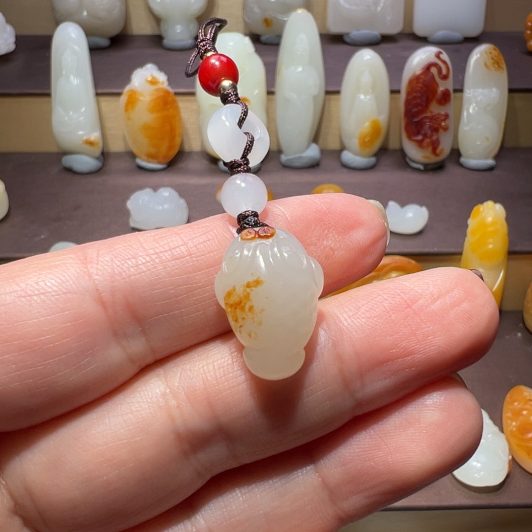 和田玉颈饰未镶嵌-****地