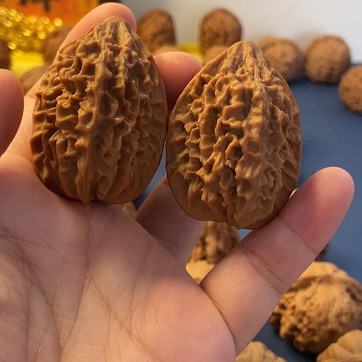 文玩核桃   招财鼠37